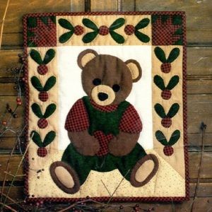 Beary Patch Wallhanging Quilt Holiday Craft Kit